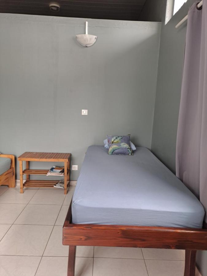 Laure Hebergement Faaa Room photo